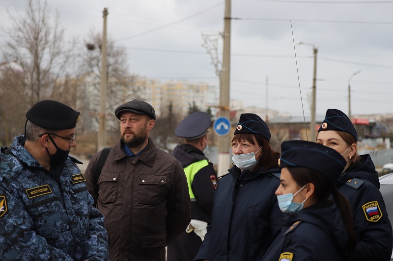 На севастопольских дорогах выявляли должников по налогам