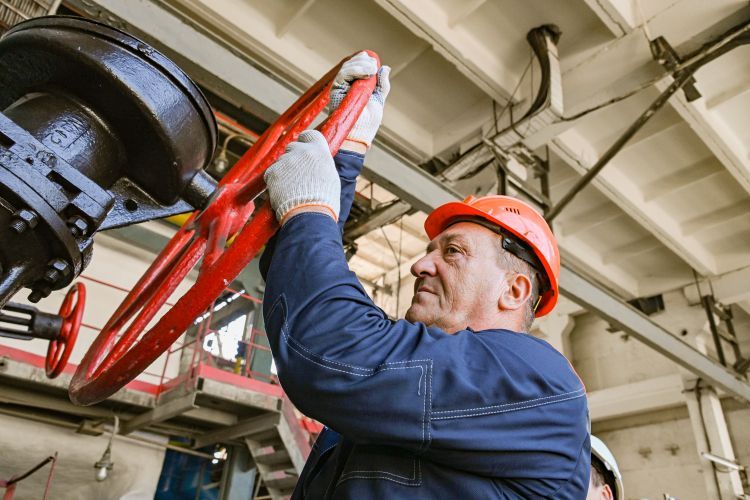 Вакансии с зарплатой до 130 тысяч рублей открыты для слесарей Севастополя Вакансии с зарплатой до 130 тысяч рублей открыты для слесарей Севастополя