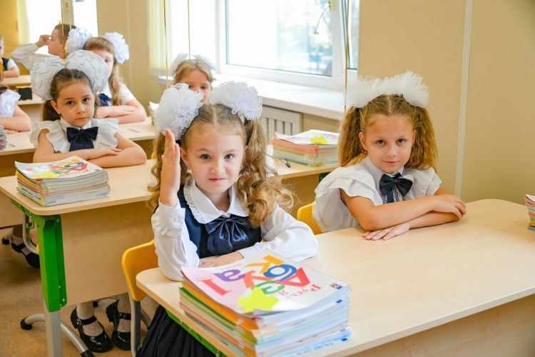 60 тысяч севастопольских детей получили выплату к школе 60 тысяч севастопольских детей получили выплату к школе