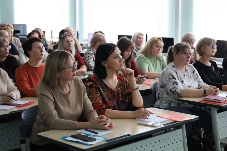 «Флагманская школа» объединила 200 управленцев образования Севастополя «Флагманская школа» объединила 200 управленцев образования Севастополя
